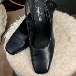 Navy blue Fanfares Sling back heels used in excellent condition